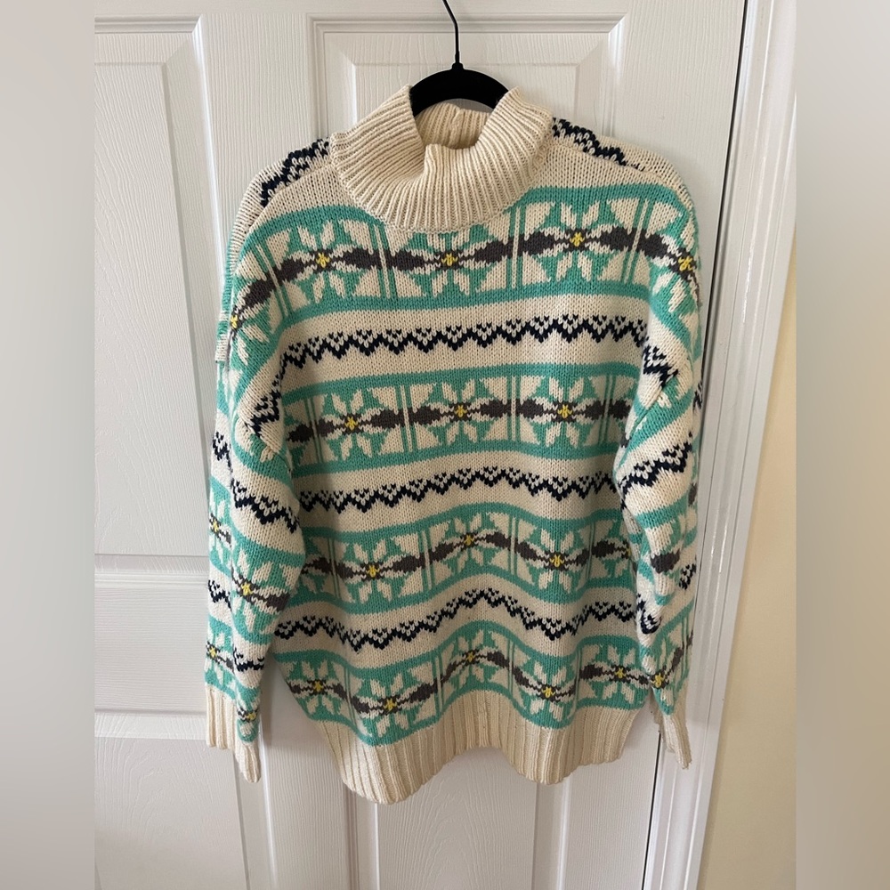 American Eagle sweater